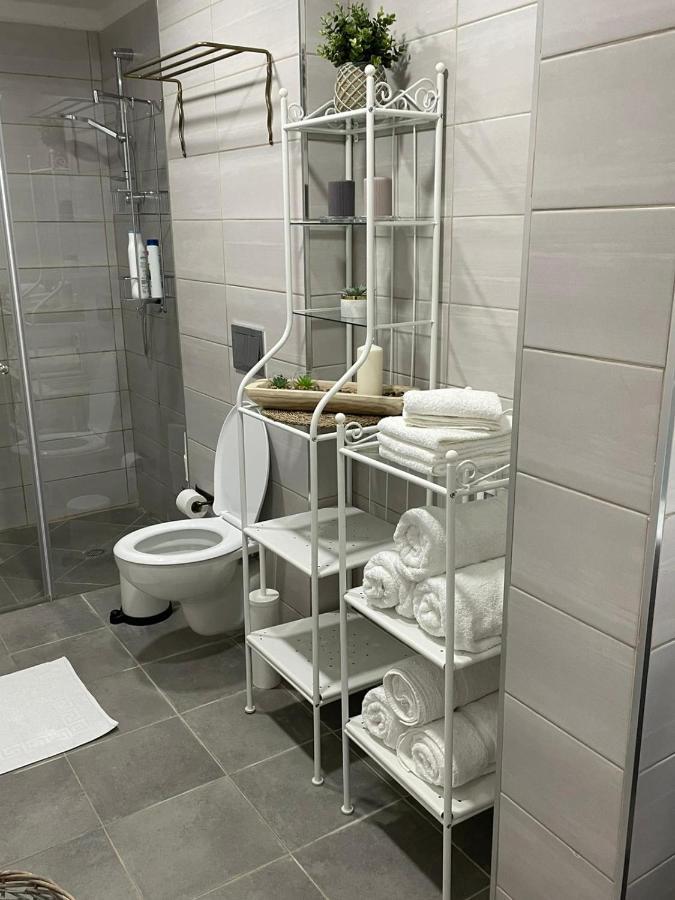 נוף הארבל עם חלון לכינרת Apartment มิกดาล ภายนอก รูปภาพ