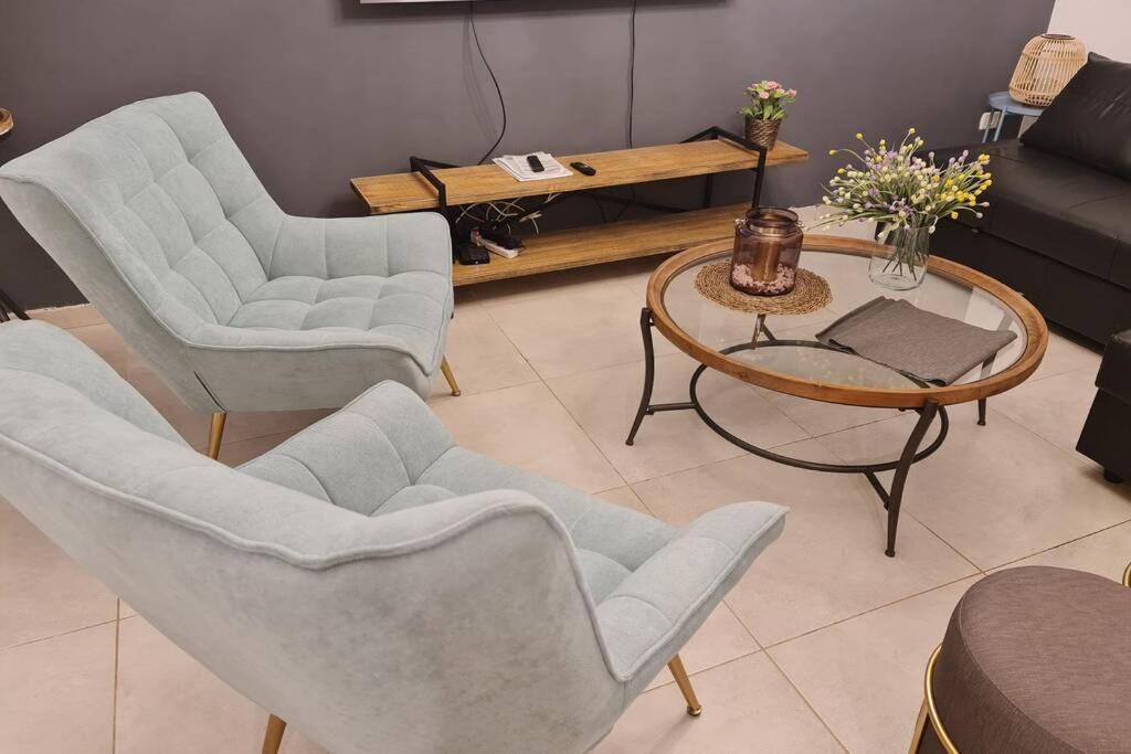 נוף הארבל עם חלון לכינרת Apartment มิกดาล ภายนอก รูปภาพ