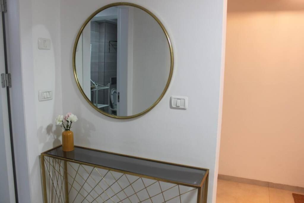 נוף הארבל עם חלון לכינרת Apartment มิกดาล ภายนอก รูปภาพ